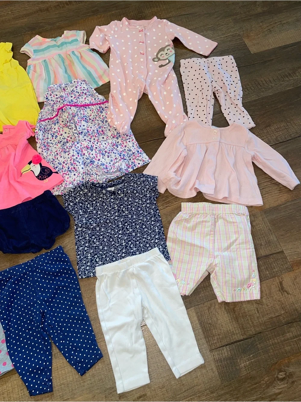 Girl’s Size 6 Months Carter’s Lot (23 Items) Great Condition